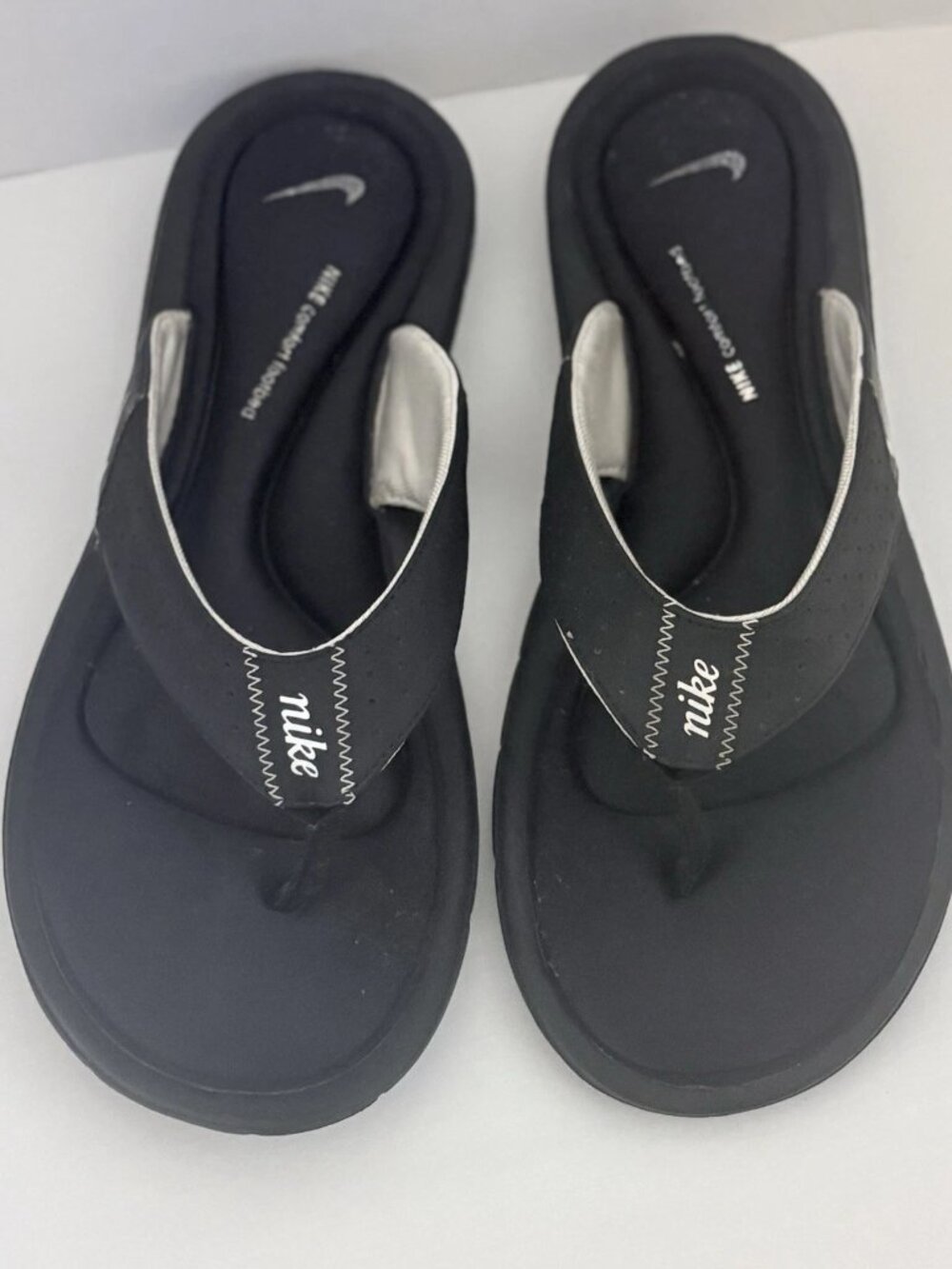 Nike Sandals Womens 9 Black Comfort Footbed Thong Flip Flop Memory Foam T-strap